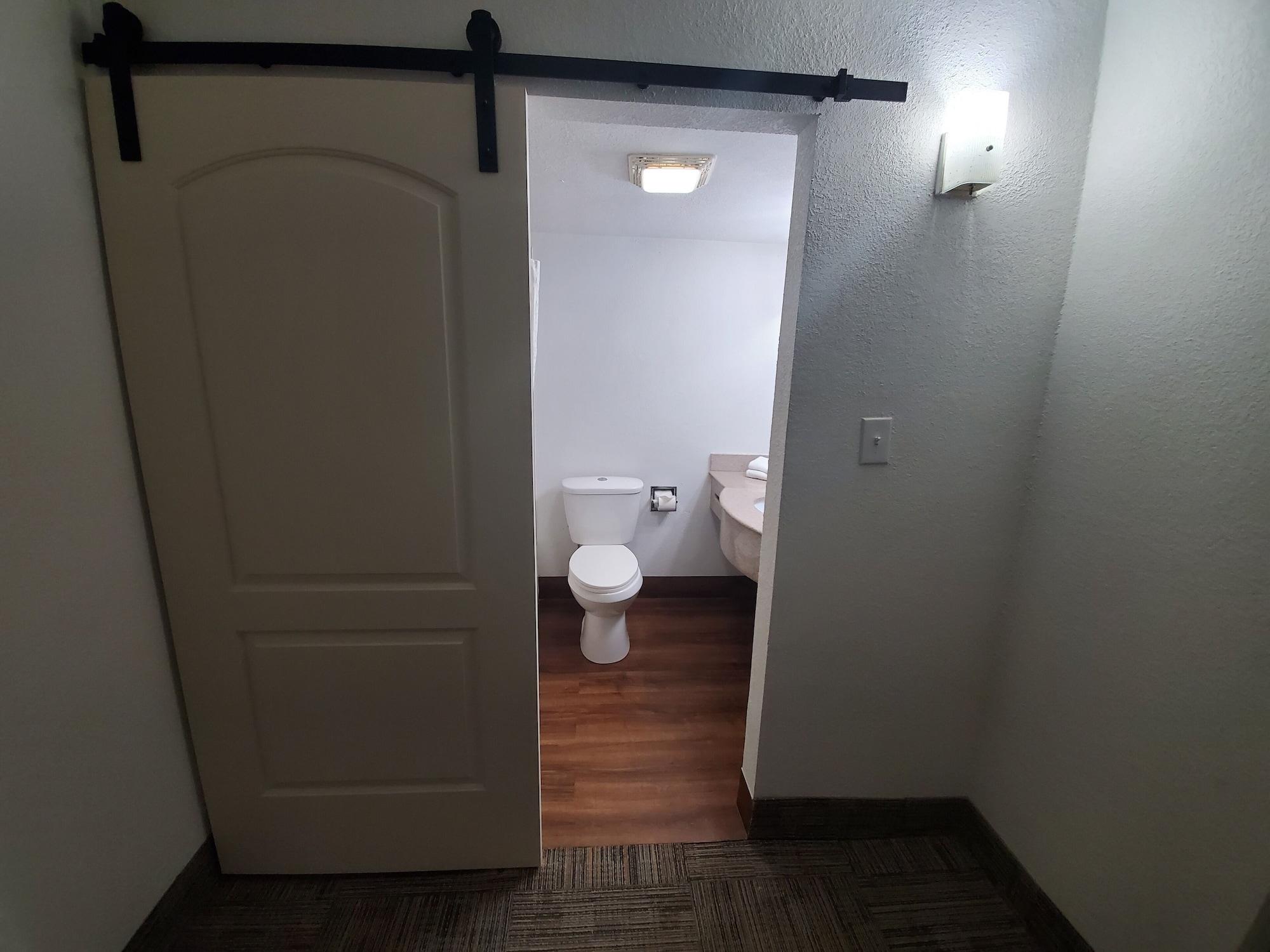 אינדיאנפוליס Royal Inn Hotel מראה חיצוני תמונה