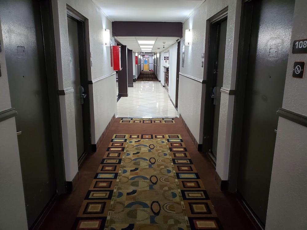 אינדיאנפוליס Royal Inn Hotel מראה חיצוני תמונה