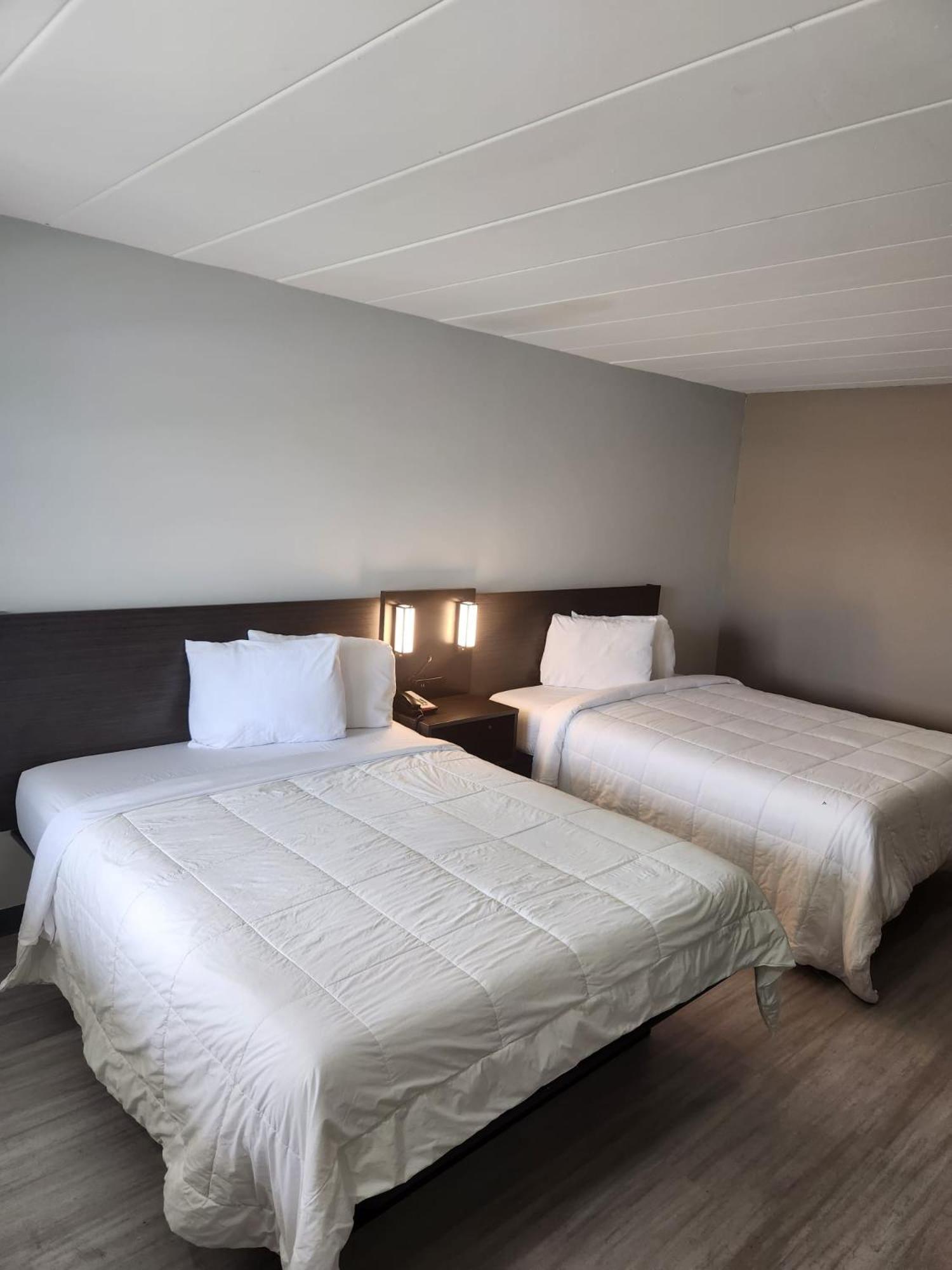 אינדיאנפוליס Royal Inn Hotel מראה חיצוני תמונה